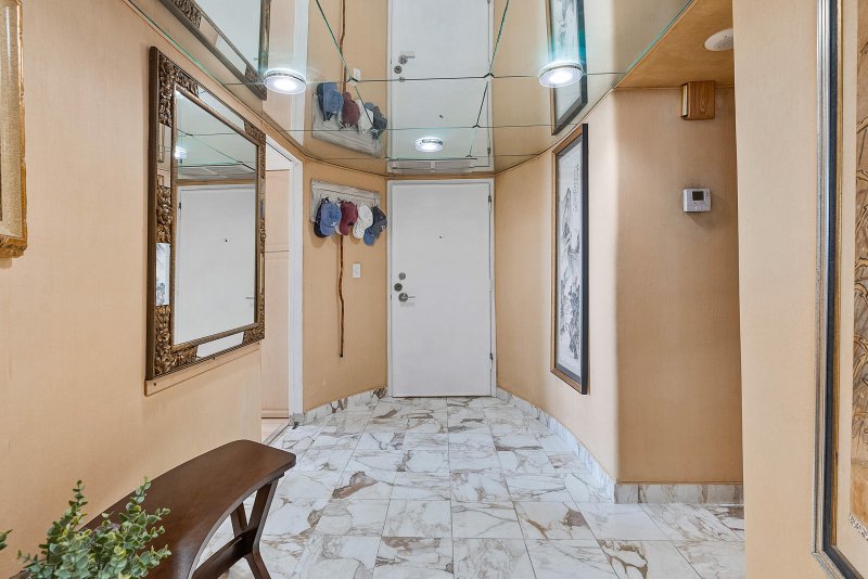 Condo for sale at Aquarius Towers 504n