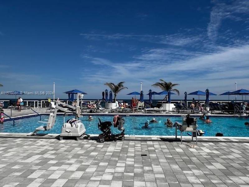 Condo for sale at La Mer Estates 205