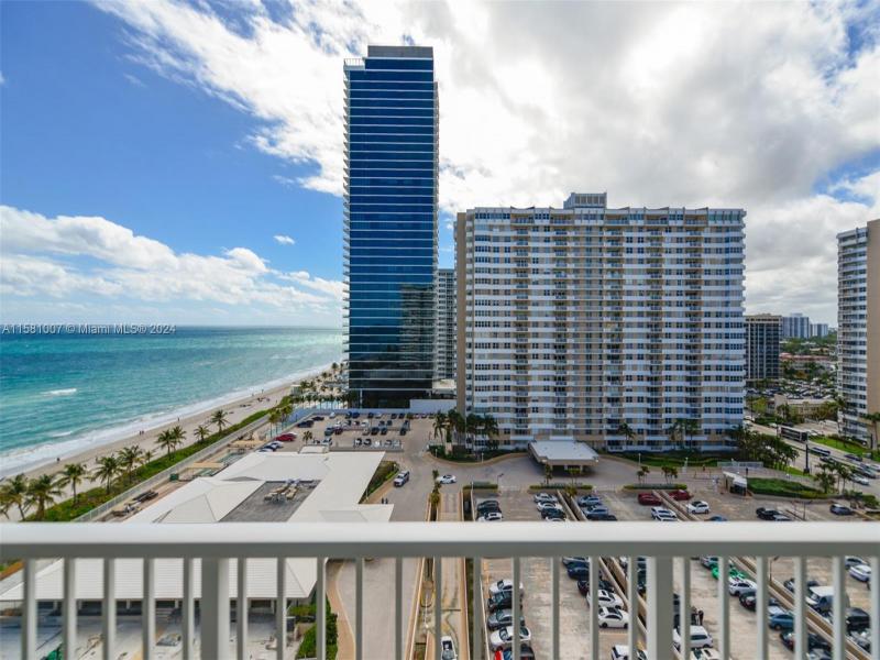 Condo for sale at The Hemispheres 21G