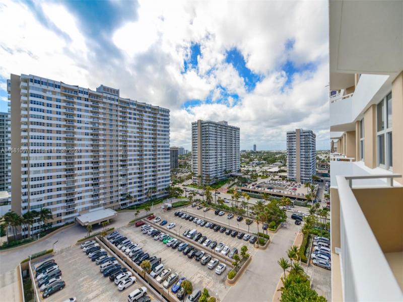 Condo for sale at The Hemispheres 21G
