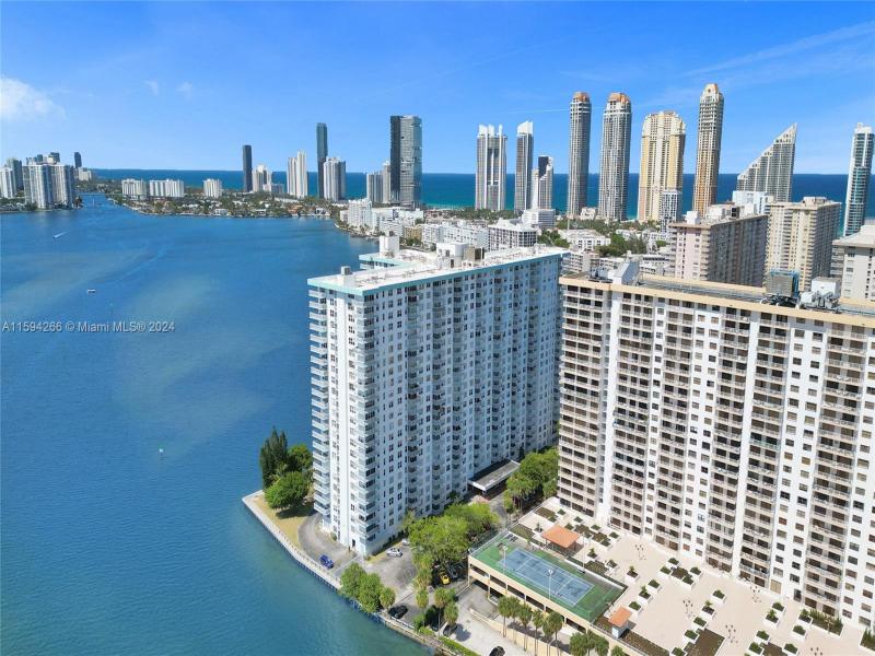 Comprar apartamento en Winston Towers 1701