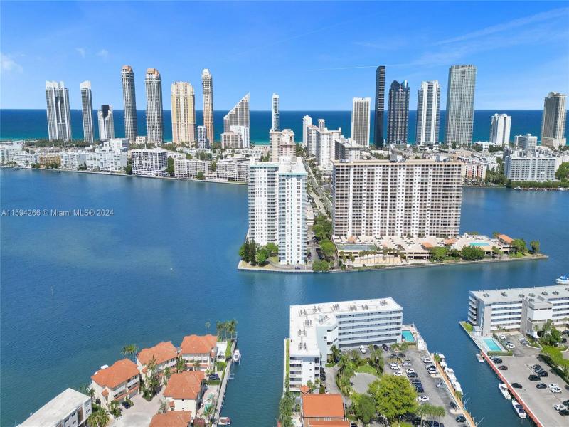 Comprar apartamento en Winston Towers 1701