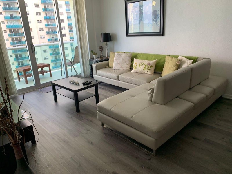 Condo for sale at Tides Hollywood Beach 10j