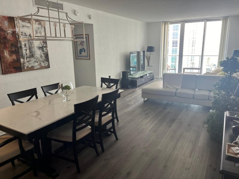 Condo for sale at Tides Hollywood Beach 10j