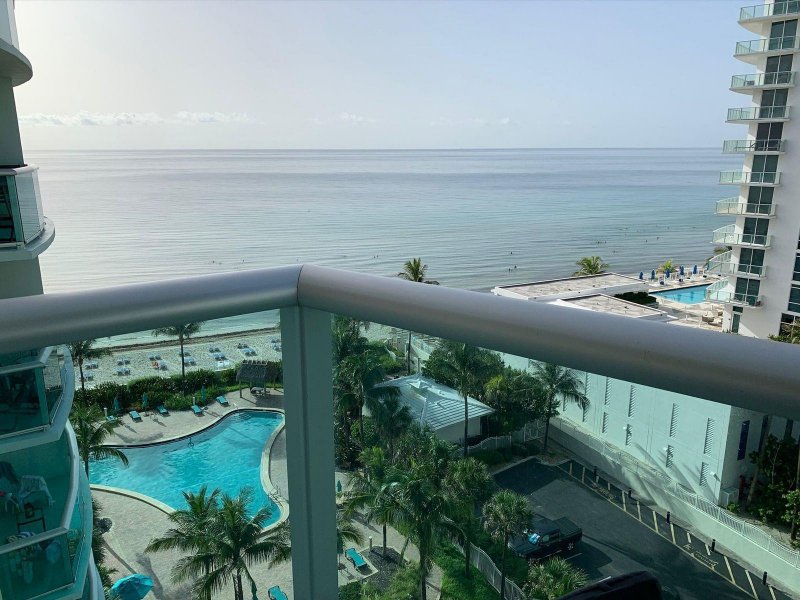 Condo for sale at Tides Hollywood Beach 10j
