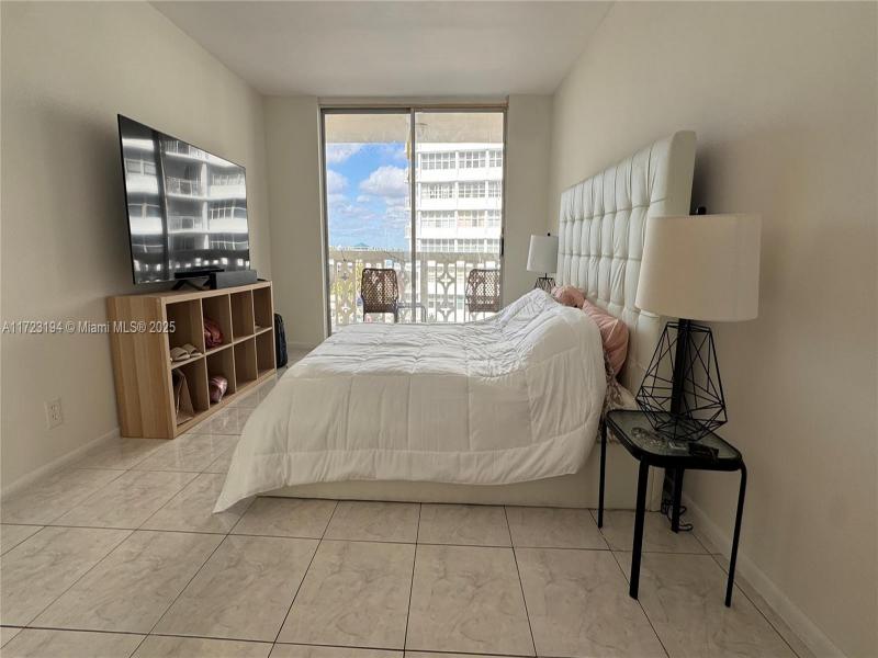 Condo for sale at Imperial Towers 506