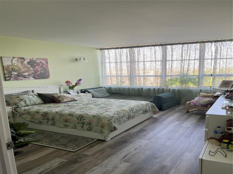 Condo for sale at Olympus Towers 504