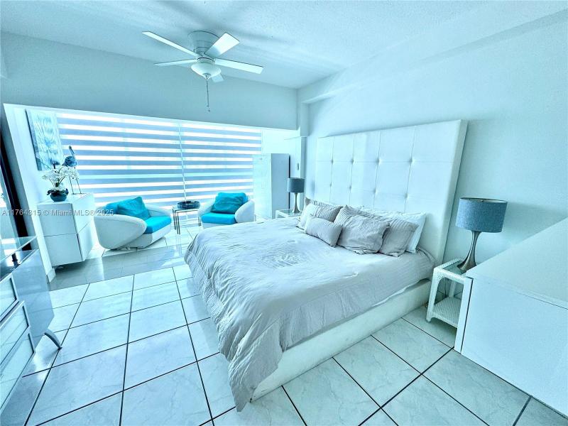 Comprar apartamento no Castle Beach Club TH-11