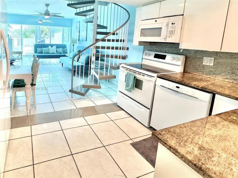 Comprar apartamento no Castle Beach Club TH-11
