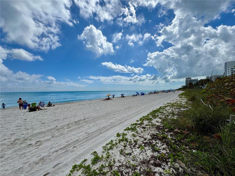 Comprar apartamento no Castle Beach Club TH-11