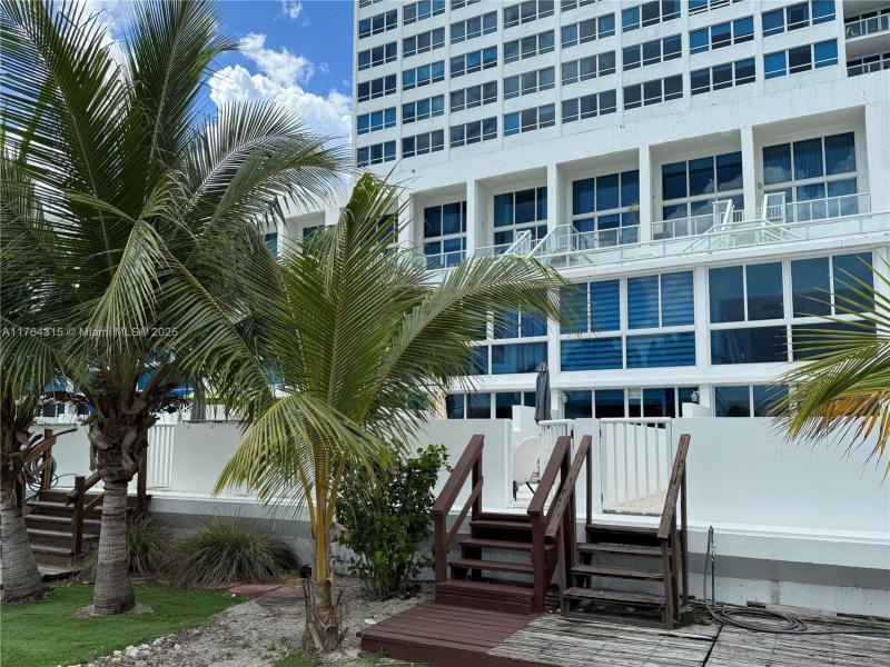 Comprar apartamento no Castle Beach Club TH-11