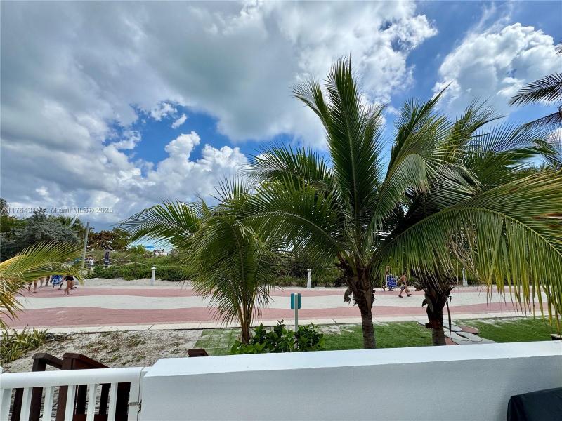 Comprar apartamento no Castle Beach Club TH-11