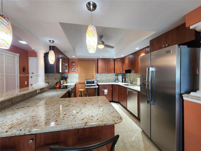 Property photo # 9