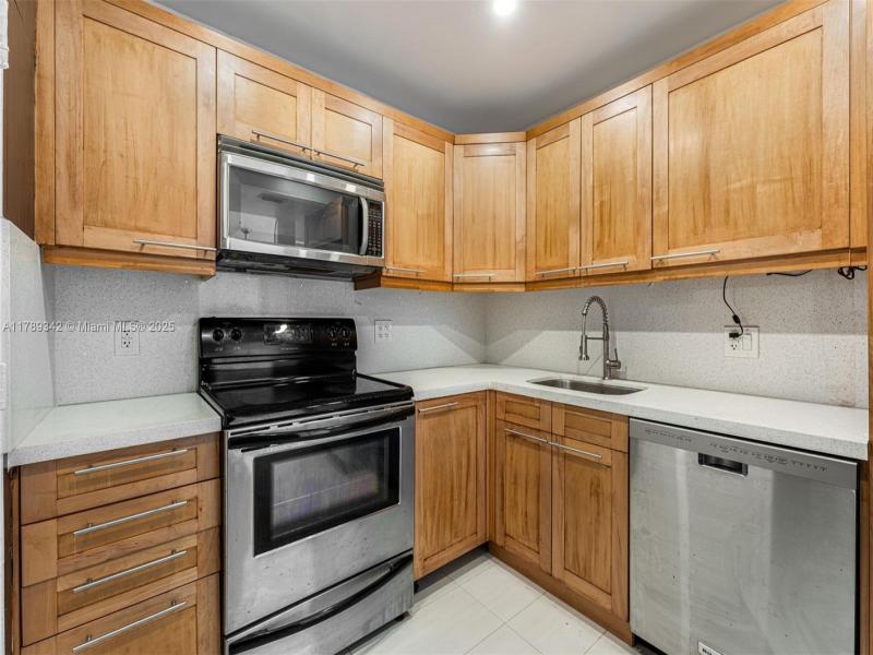 Property photo # 9