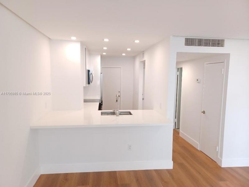 Comprar apartamento en Triton Towers 1218