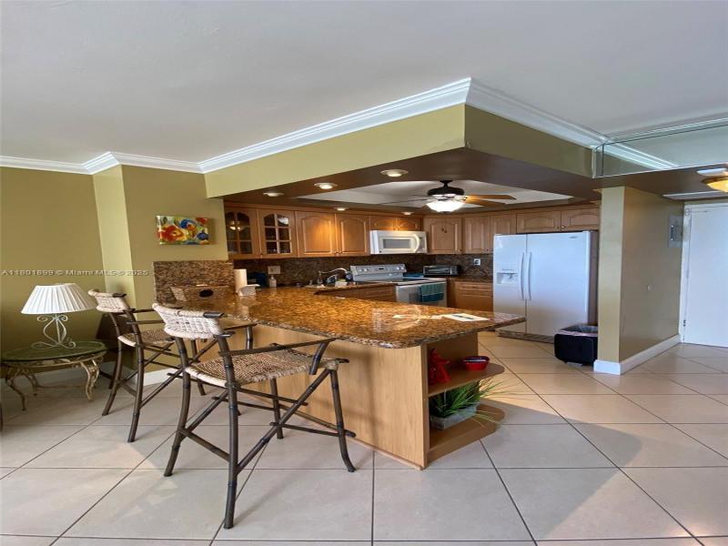 Condo for sale at Parker Dorado 403