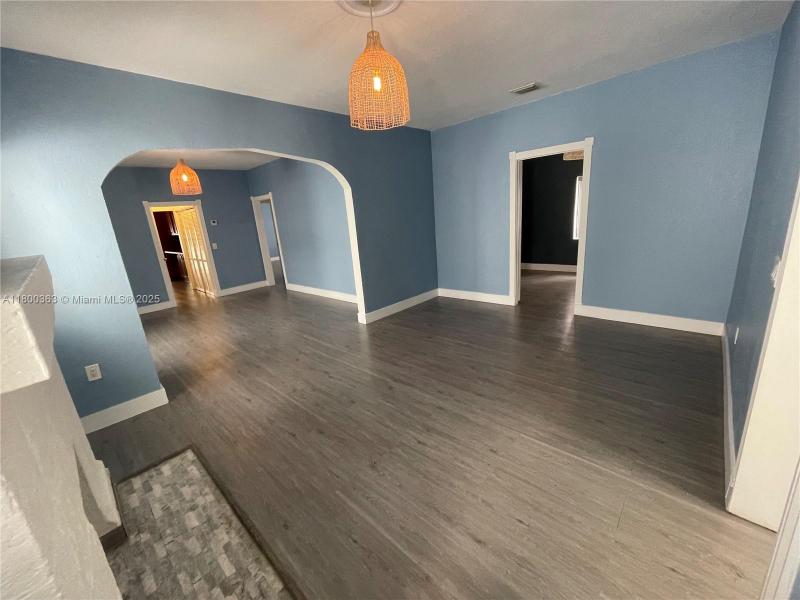 Property photo # 0