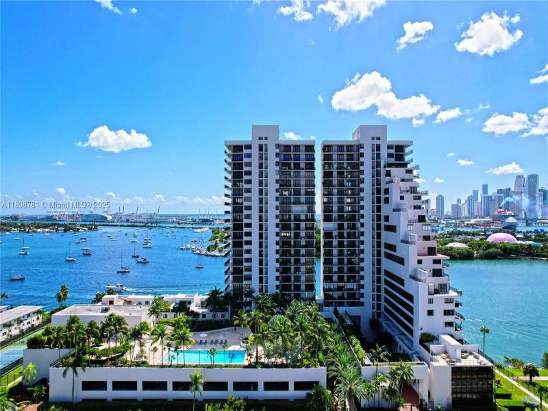 1000 Venetian Way Apt #114
