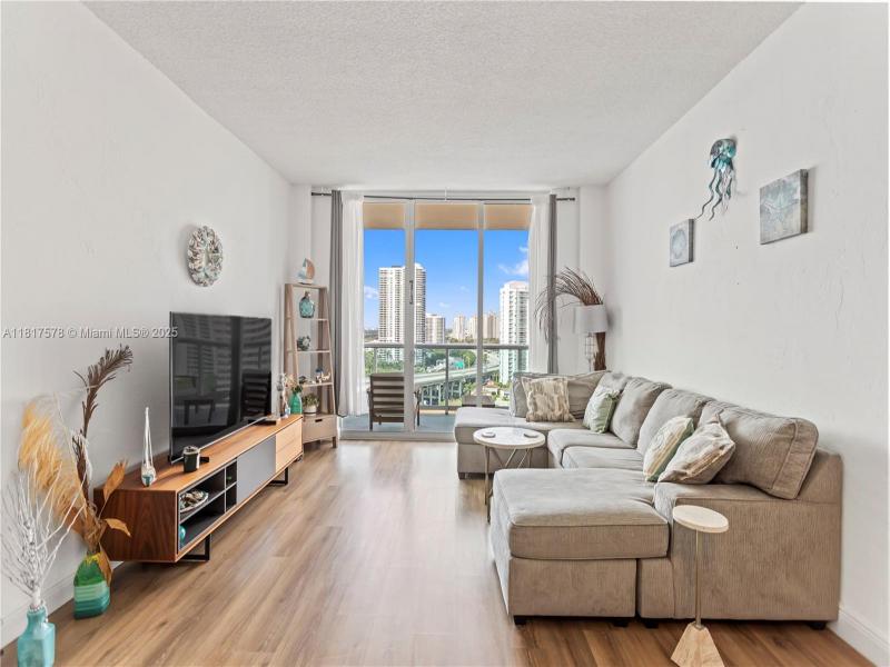 Property photo # 8