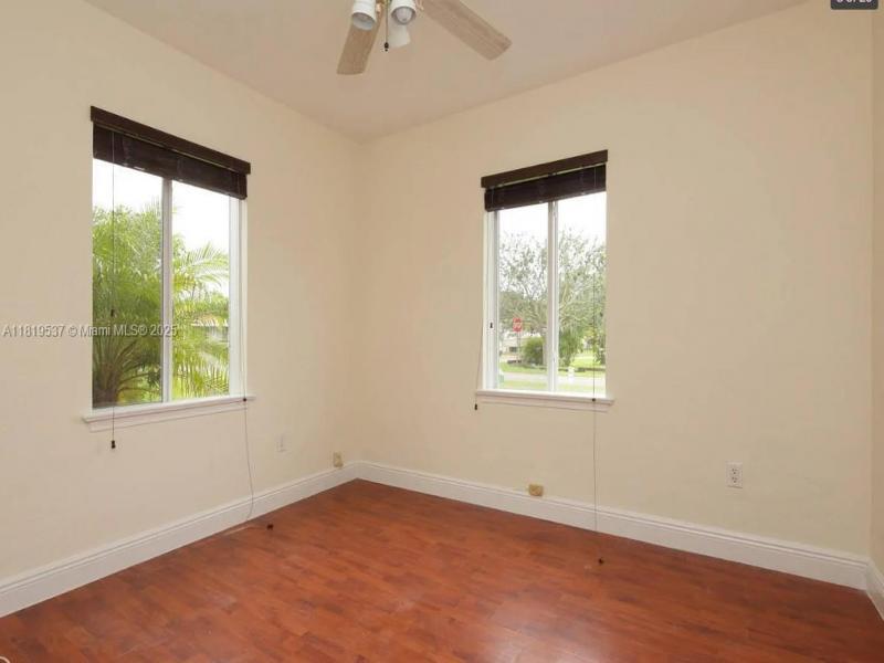 Property photo # 4