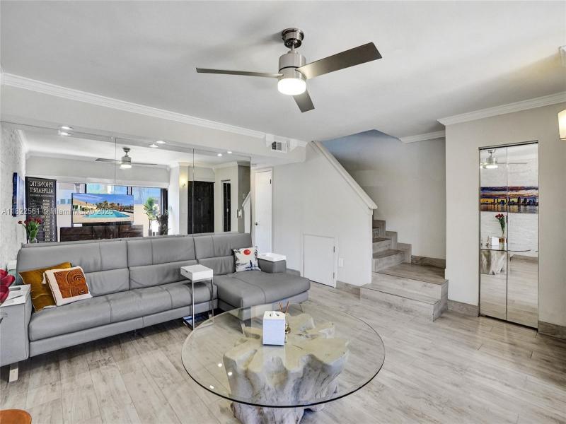 Property photo # 9