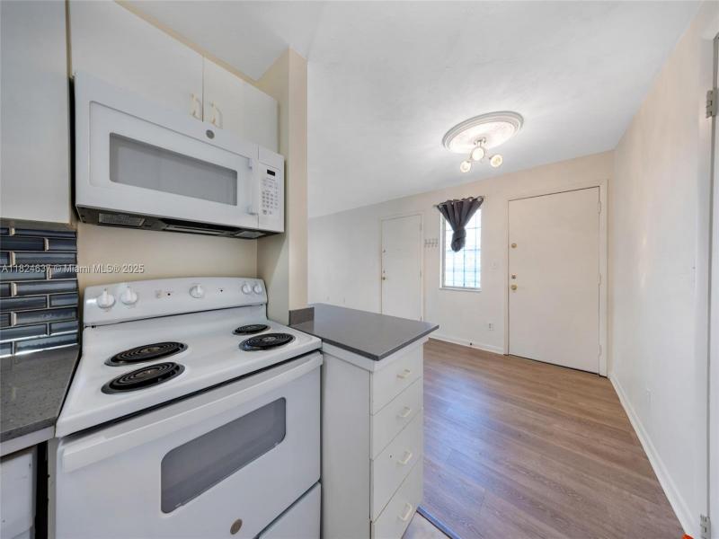 Property photo # 4