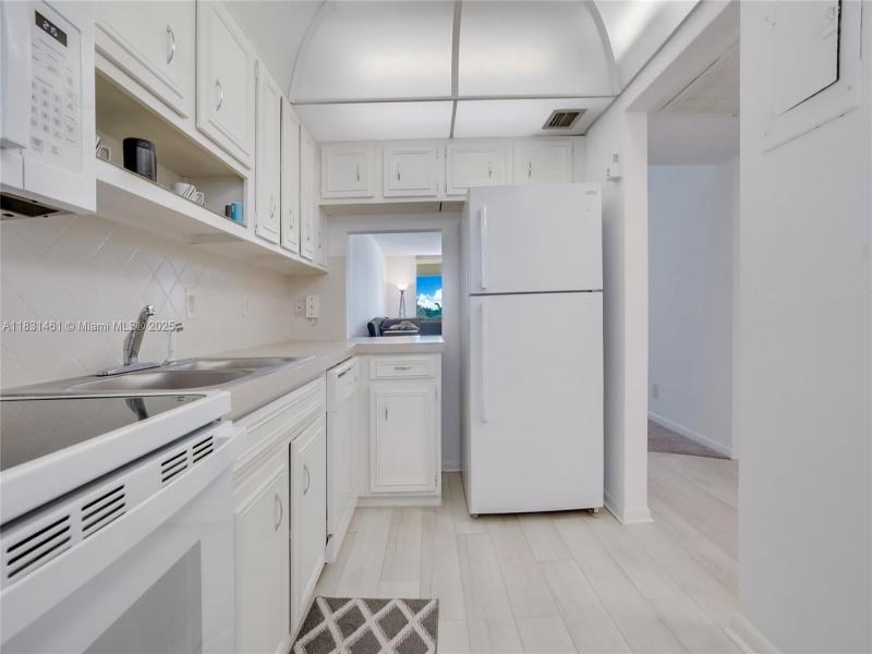 Property photo # 8