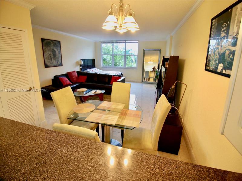 Condo for sale at The Wave Condo 427
