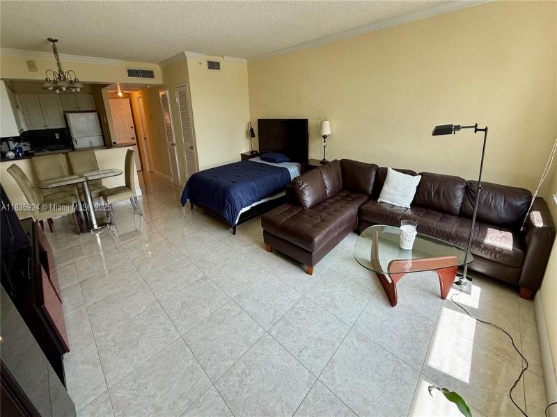 The Wave Condo Apt #427