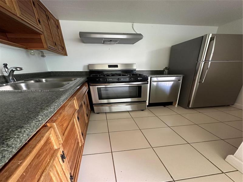 Property photo # 4
