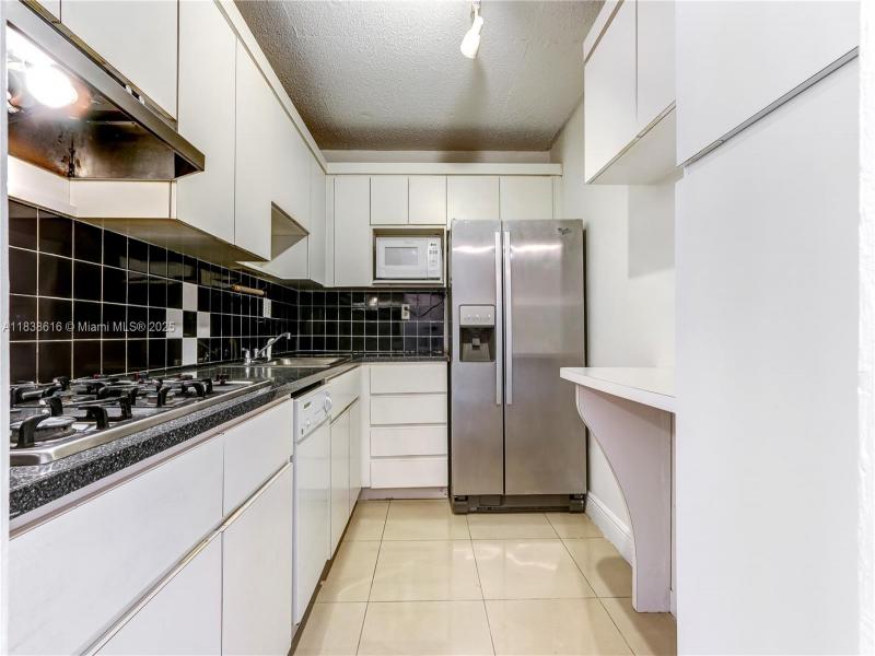 Property photo # 9