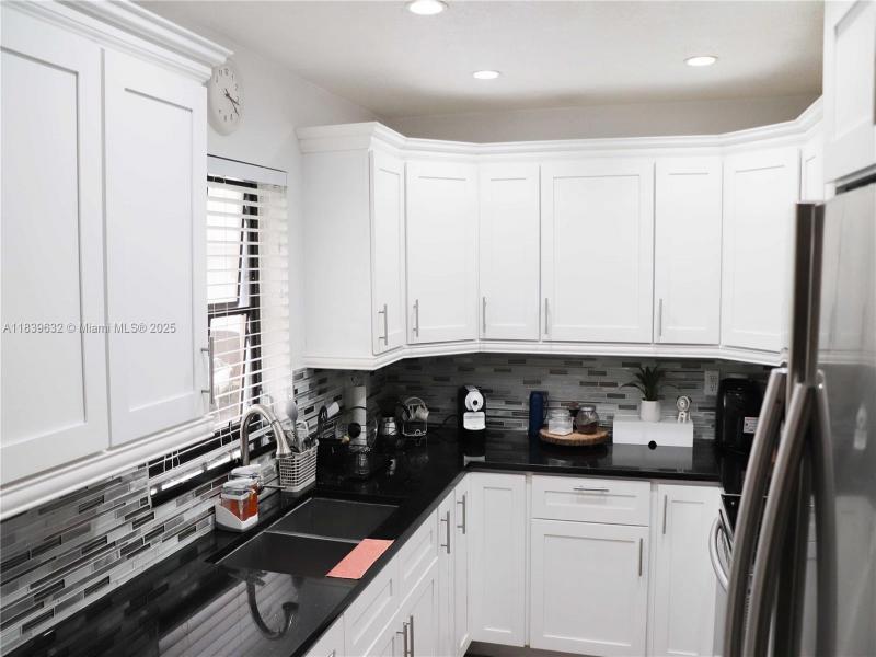 Property photo # 9