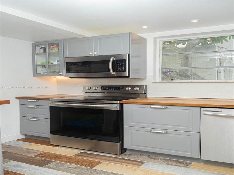 Property photo # 2