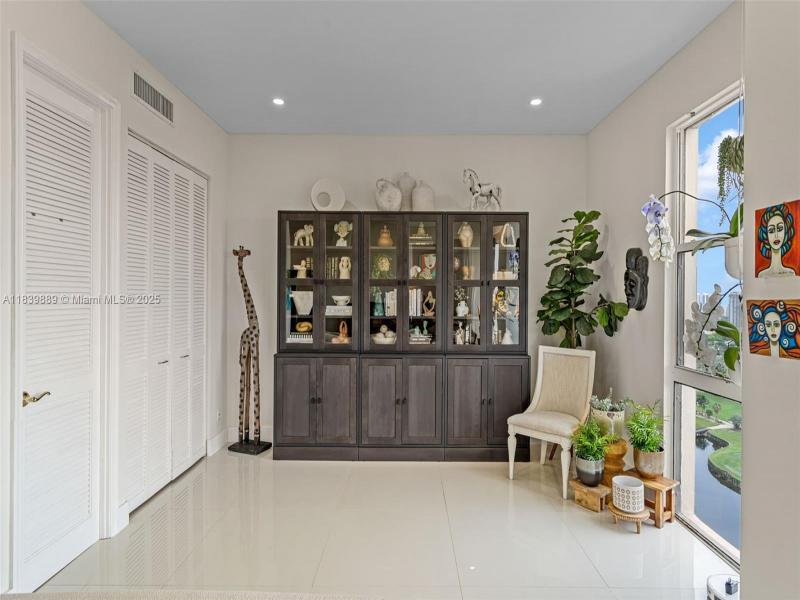 Comprar apartamento no Coronado I PH38