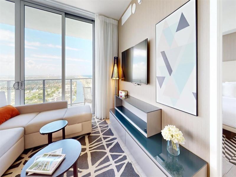 Comprar apartamento no Hyde Beach House T3802