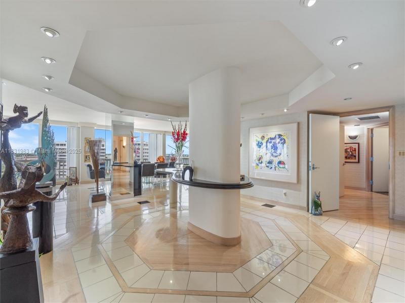 Condo for sale at Point of Americas 1501-2