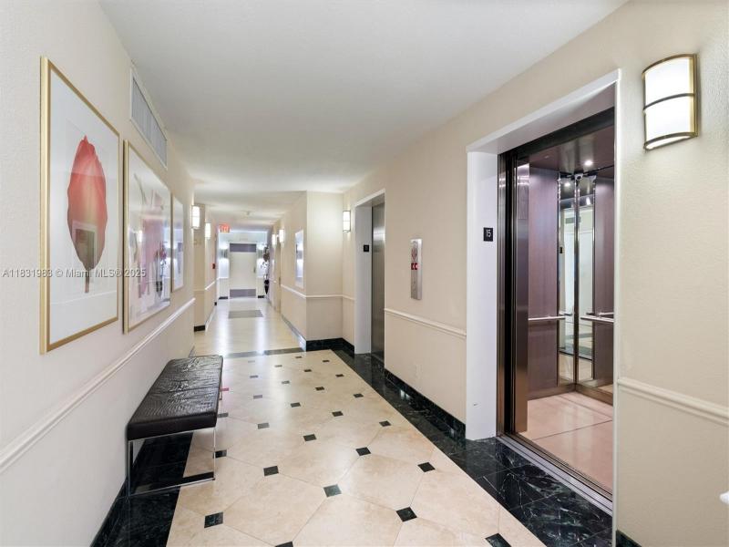 Condo for sale at Point of Americas 1501-2