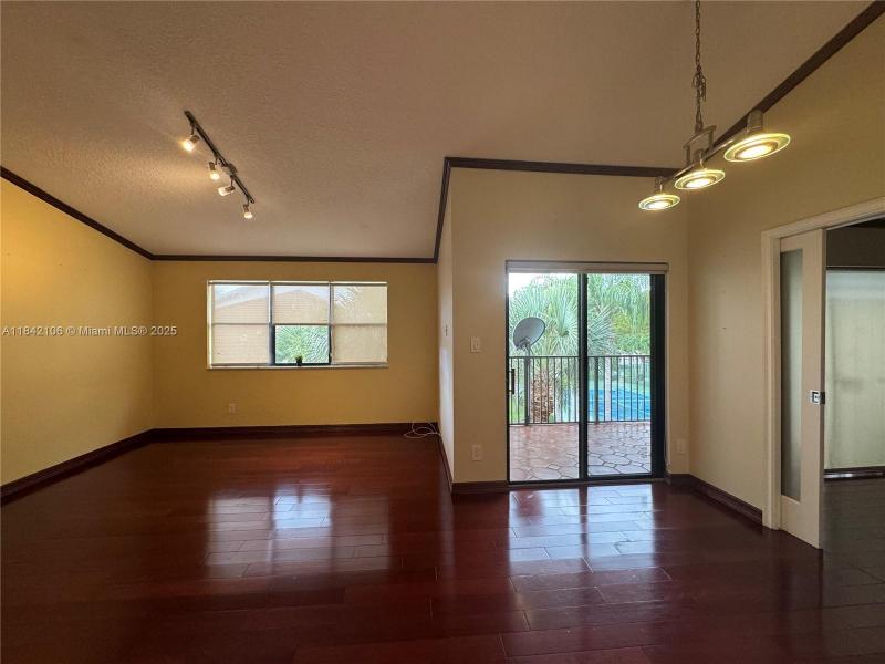Property photo # 9