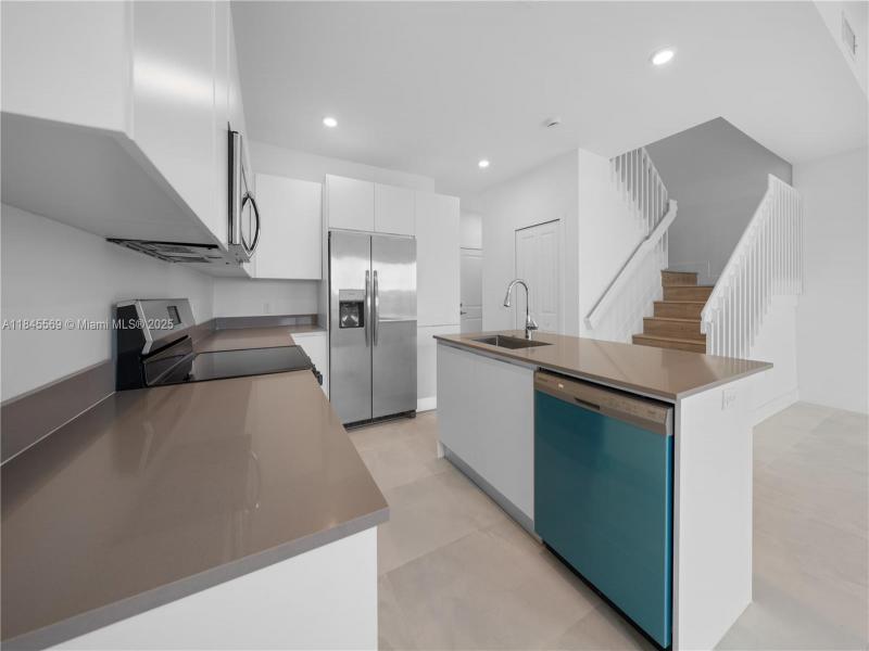 Property photo # 8