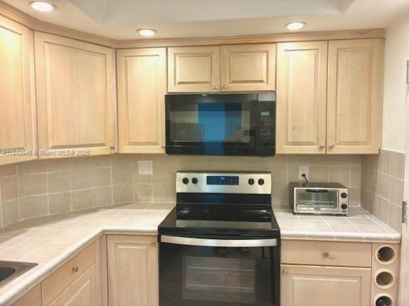 Property photo # 9