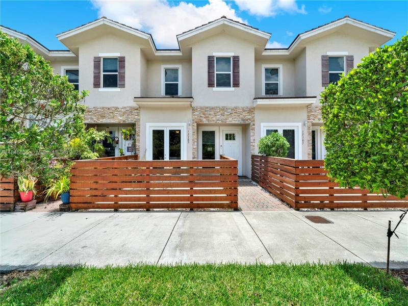 Property photo # 0