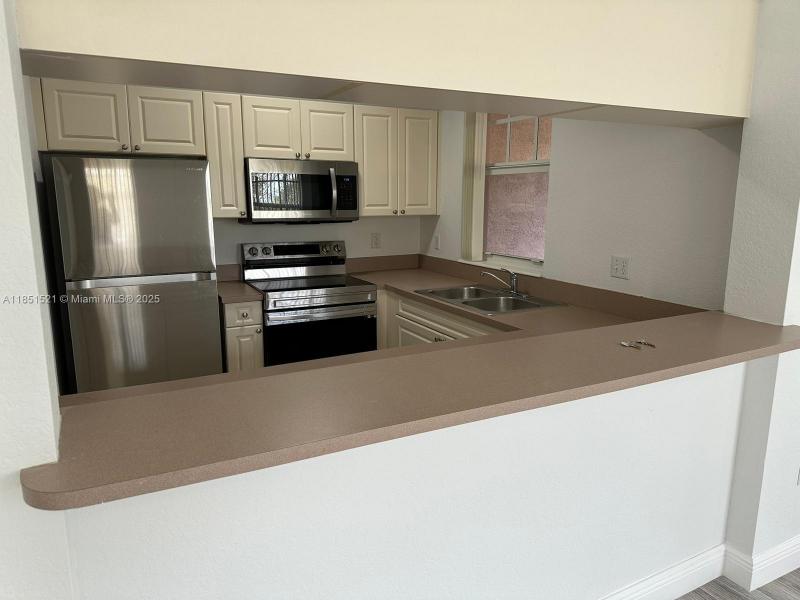 Property photo # 4