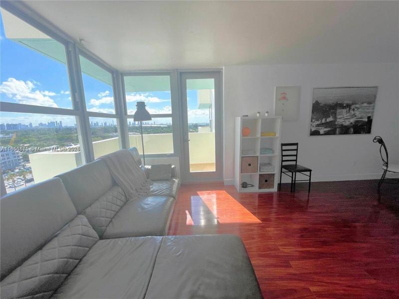 Comprar apartamento en Triton Towers 1420