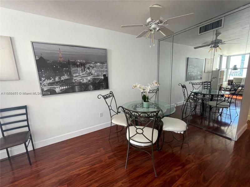 Comprar apartamento en Triton Towers 1420