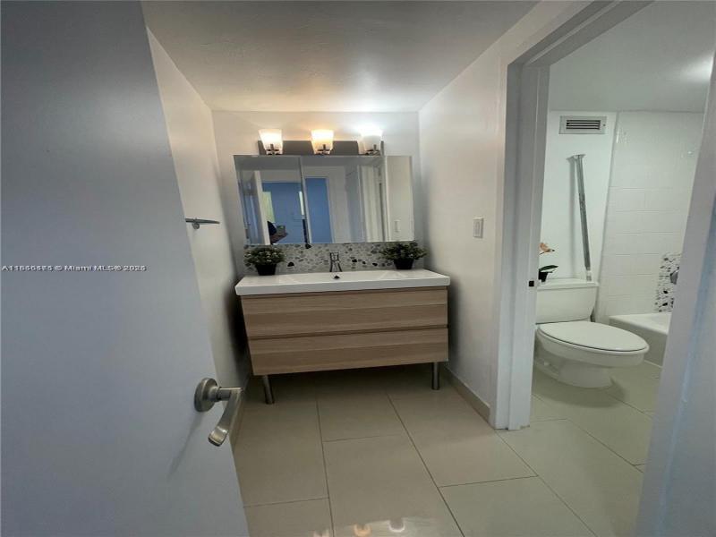 Comprar apartamento en Triton Towers 1420