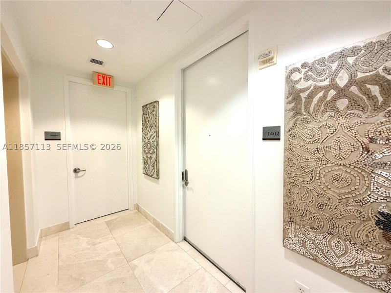 Apartment for rent at Trump Tower One 1402