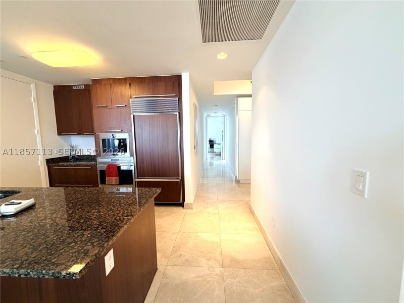 Apartment for rent at Trump Tower One 1402