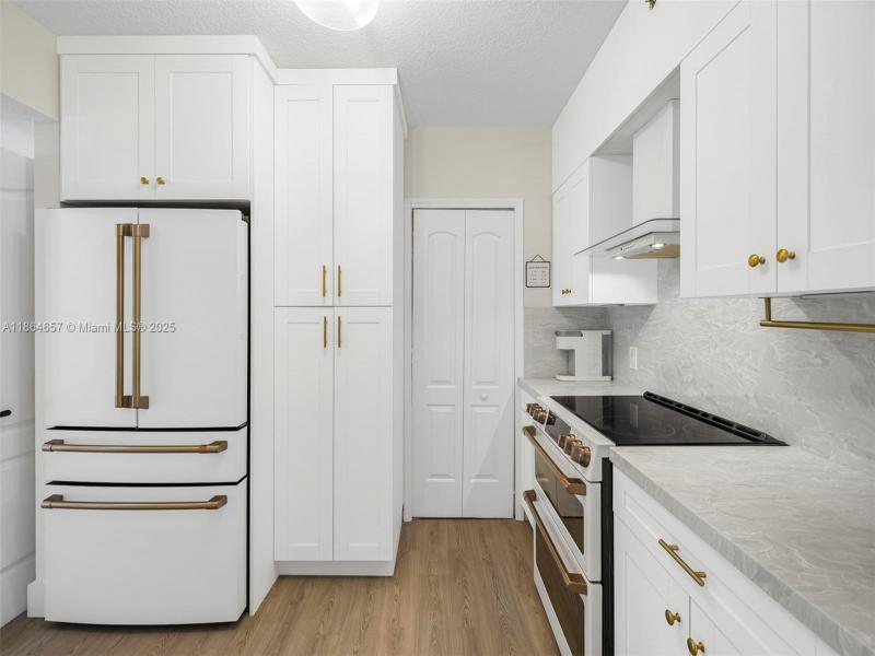 Property photo # 0