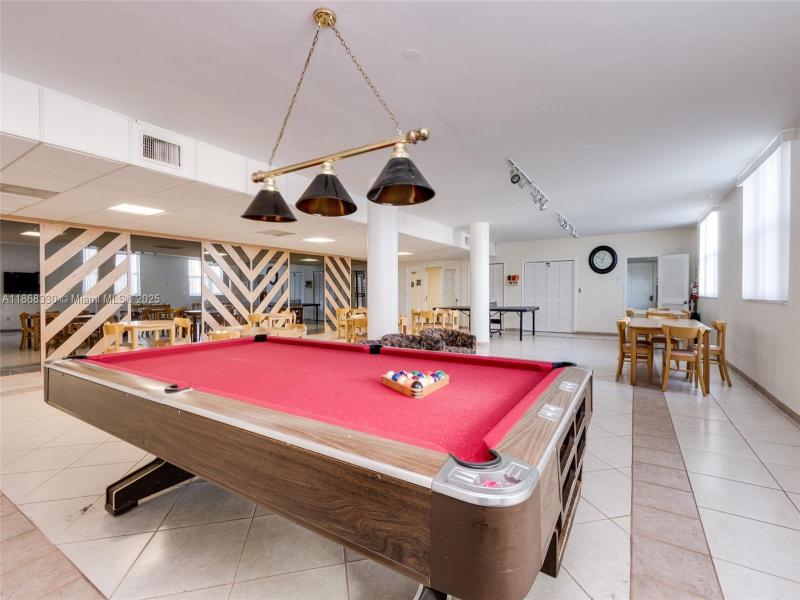 Condo for sale at Oxford Towers 201