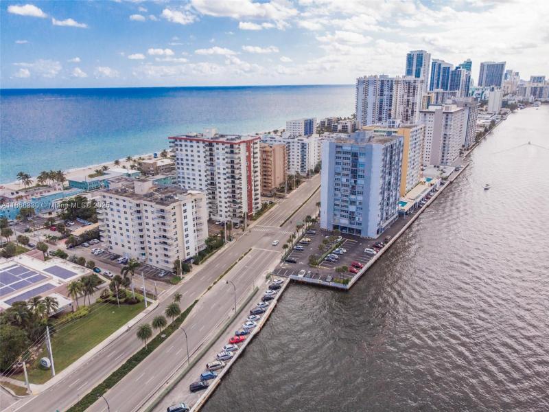 Condo for sale at Oxford Towers 201